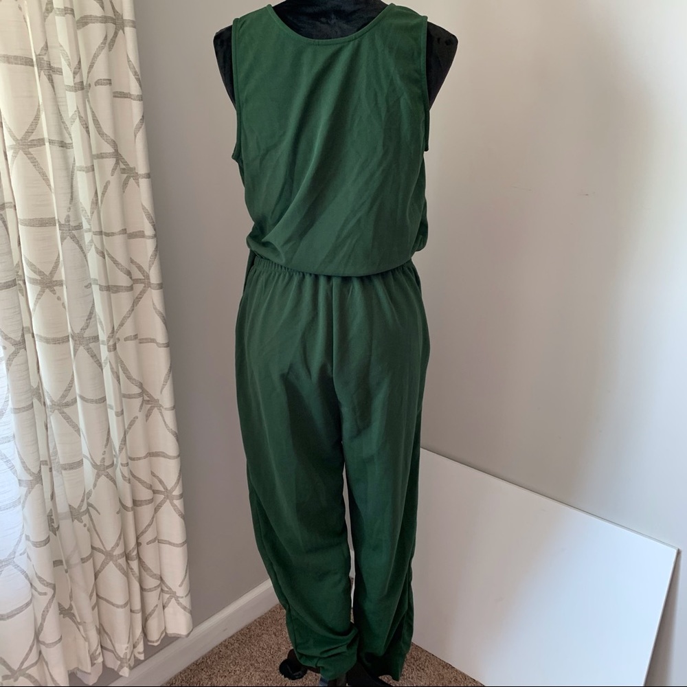 Deep green jumpsuit - Picture 6 of 6